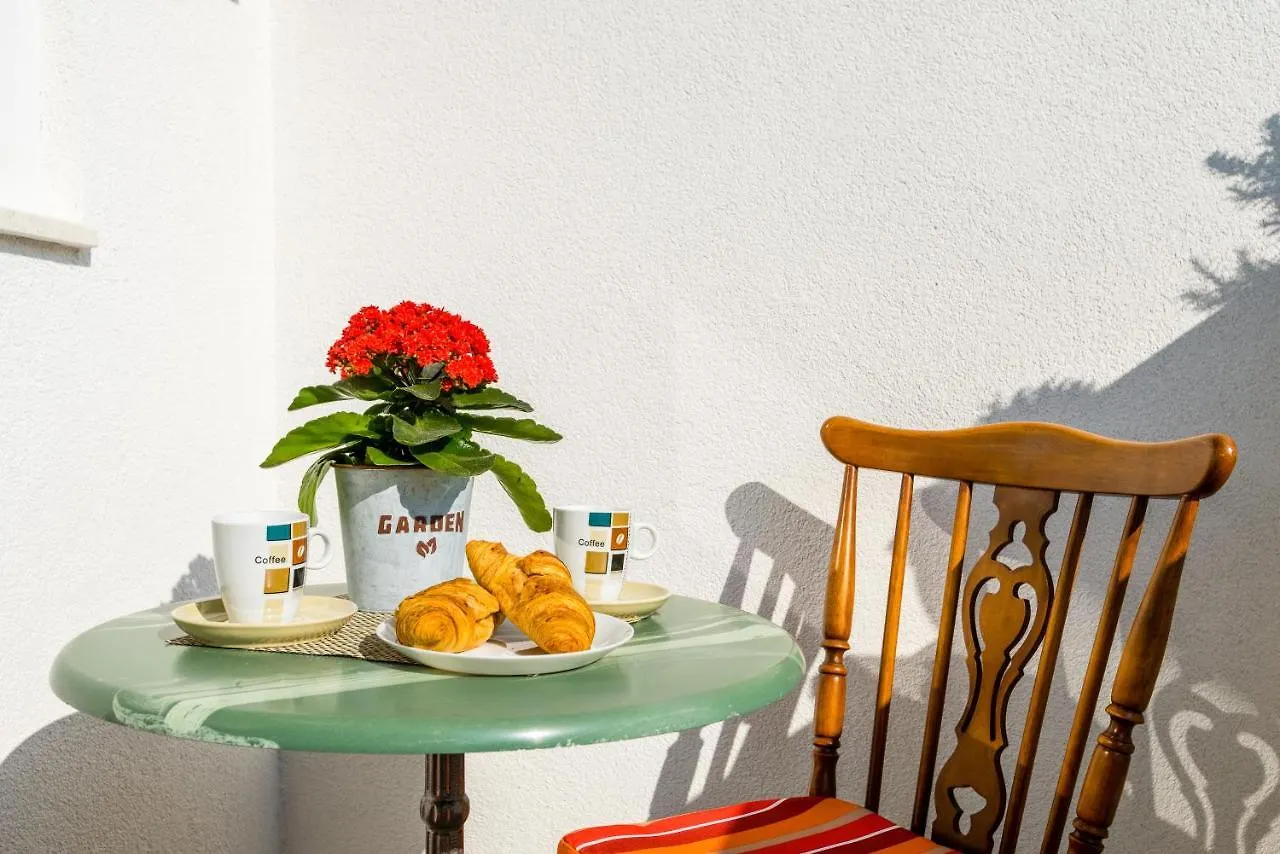 Studio Apartment Romana Split